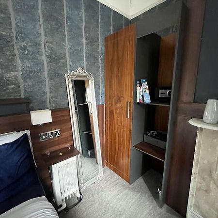 Upstairs Studio - Private Kitchenette And Small En-Suite Dublin Eksteriør bilde