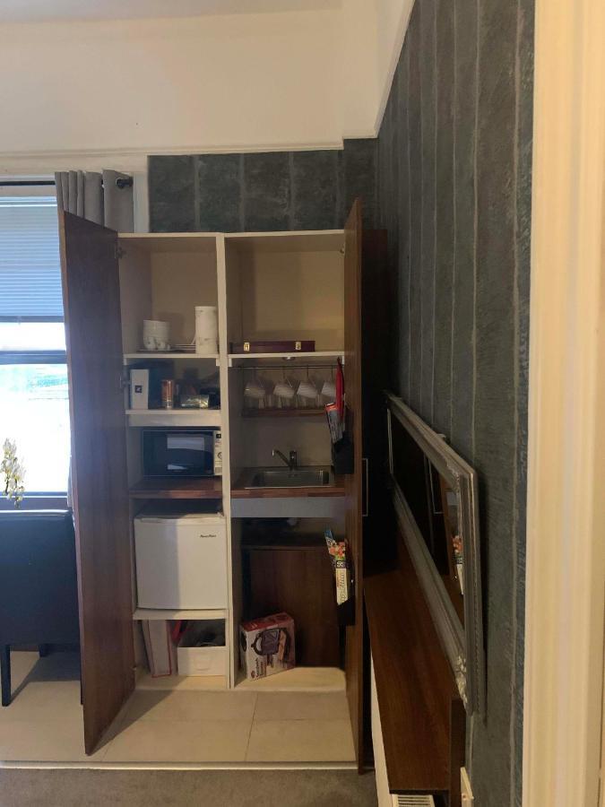 Upstairs Studio - Private Kitchenette And Small En-Suite Dublin Eksteriør bilde
